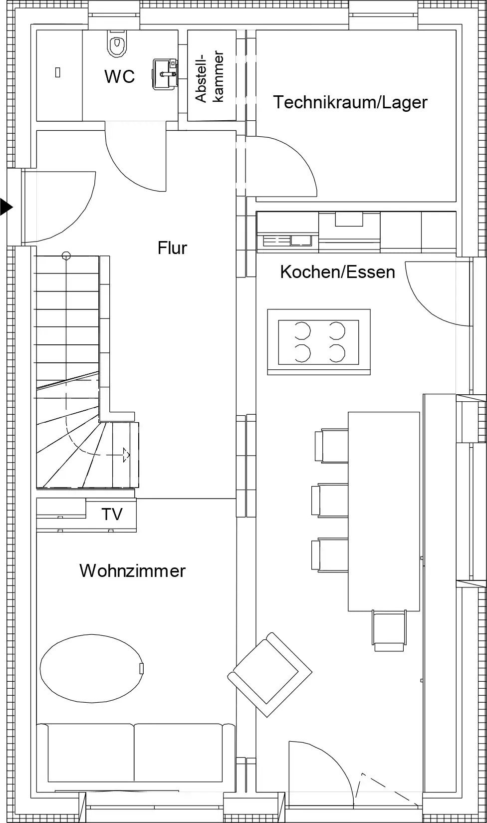 Schwarz-weißer Grundriss eines Hauses mit beschrifteten Räumen: WC, Hauswirtschaftsraum, Abstellraum/Technikraum, Flur, Küche/Esszimmer, Wohnzimmer mit Fernseher und Sofa, Treppe sowie Esstisch mit Stühlen.